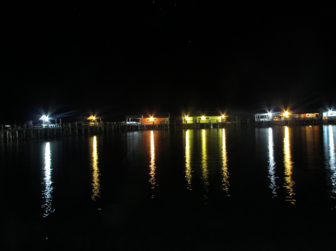 Night view of Kelong Elly
